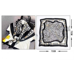 APASZKA GAWROSZKA BANDANA 70/70CM versacce